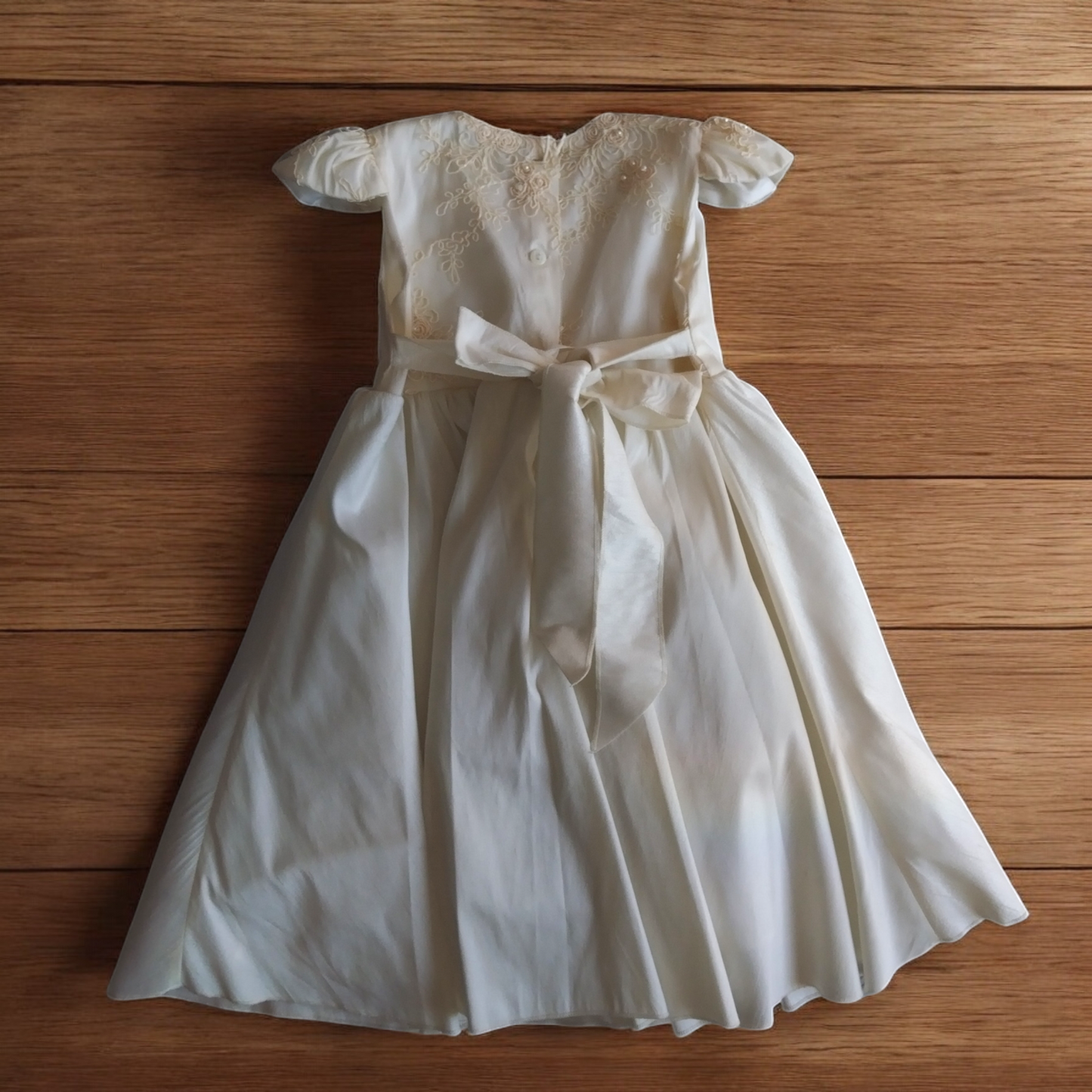 Ropón Niña Ivory T4 -0004