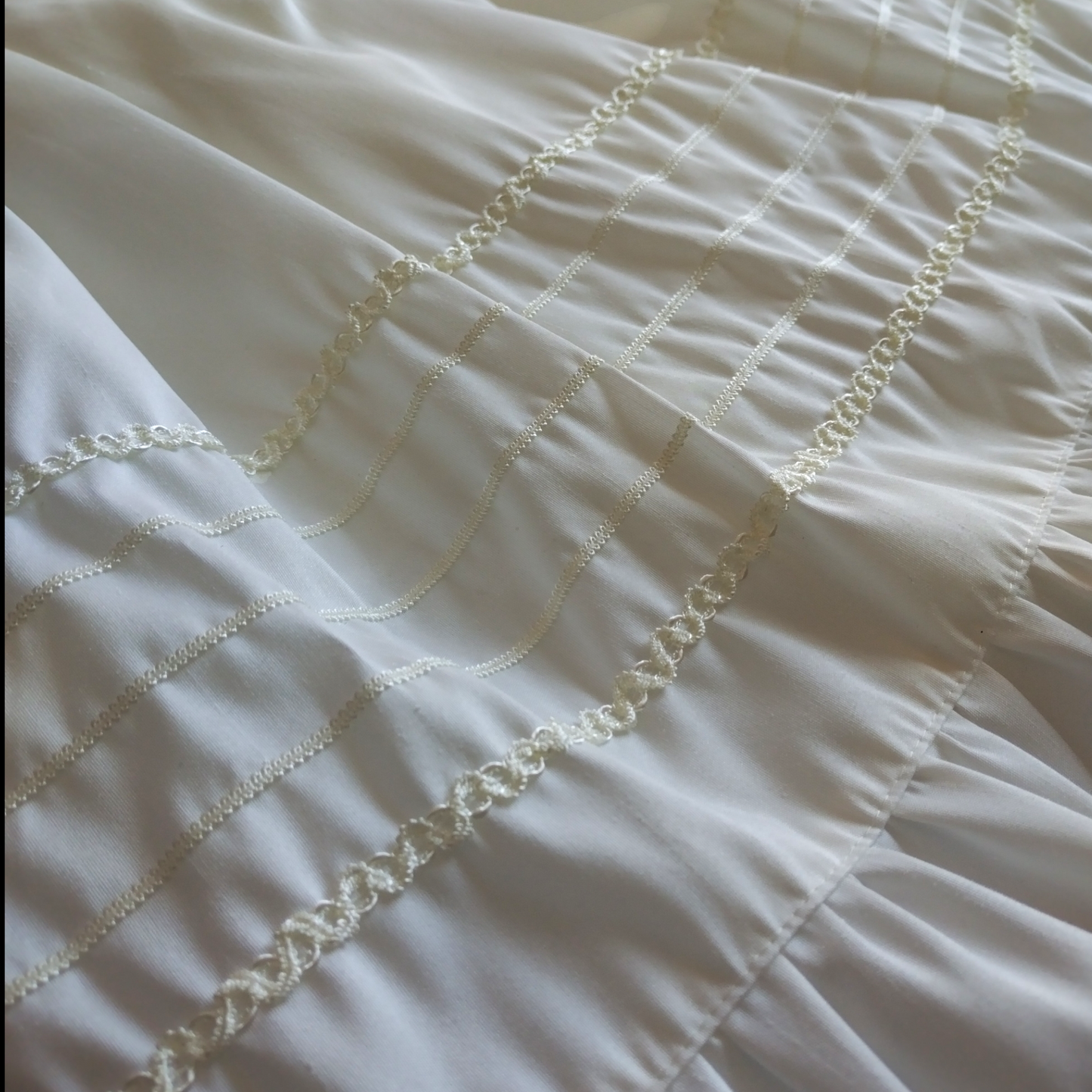 Ropón Niña Ivory T3 - 0003